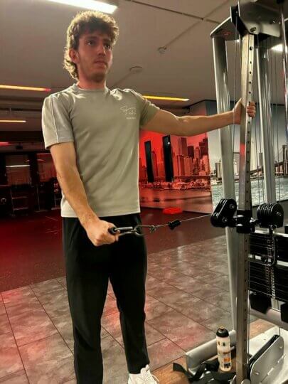 Kilian Dornauer im Fitnessstudio